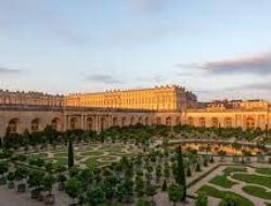 Agar Tidak Stres, Inilah 4 Tips Mengunjungi Istana Verseille di Perancis