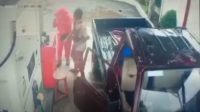 VIDIO VIRAL: Seorang Wanita Petugas Operator SPBU Dipukul Sopir Mobil Pickup