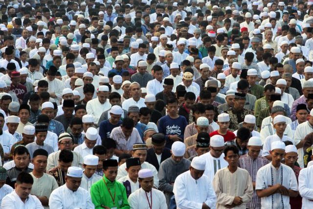 MUI Kab. Bandung Barat Bolehkan Salat Idul Fitri di Masjid ...