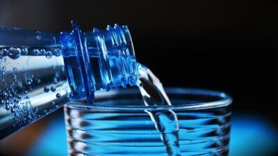 Kenapa Kita Dianjurkan Banyak Minum Air Putih? Ini Ternyata Manfaatnya