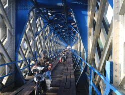 Uji Coba Jembatan Cirahong Dibuka untuk Pejalan Kaki dan Kendaraan Roda 2