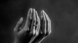 Bacaan Doa Qunut Subuh Lengkap Latin Arab