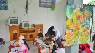 Wisata Kampung Kaligrafi di Kota Bandung, Cocok Liburan untuk Anak