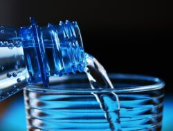 5 Khasiat Jitu Minum Air Putih Saat Bangun Pagi, Nomor 3 Cocok Bagi yang Jalani Diet